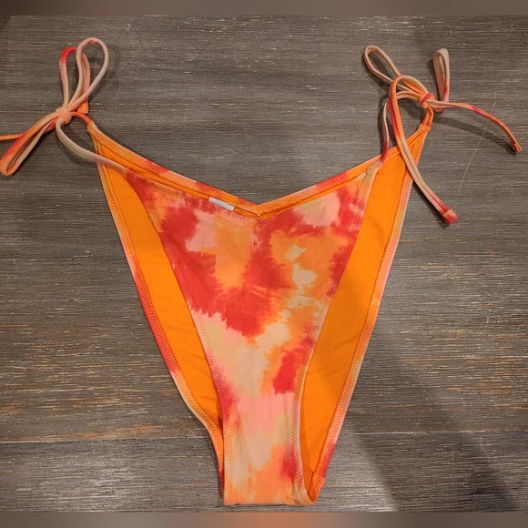 NWT Aerie Cheekiest String Tie Bikini Bottom Tie Dye - Picture 2 of 3
